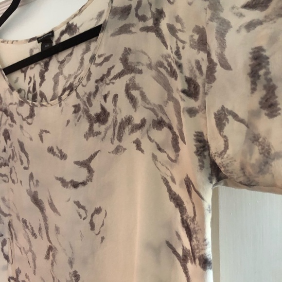 Club Monaco cream silk patterned blouse, medium - Picture 5 of 11